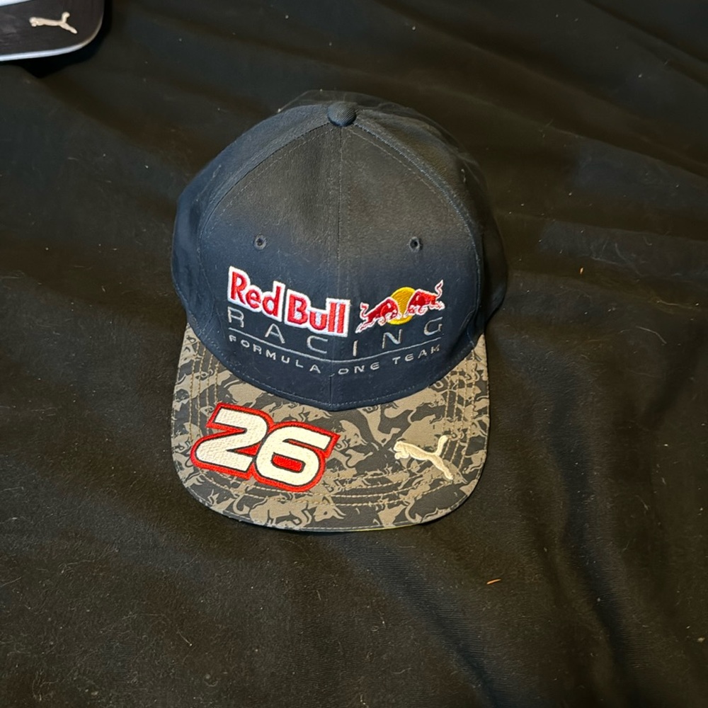 Daniil Kvyat 2016 Hat